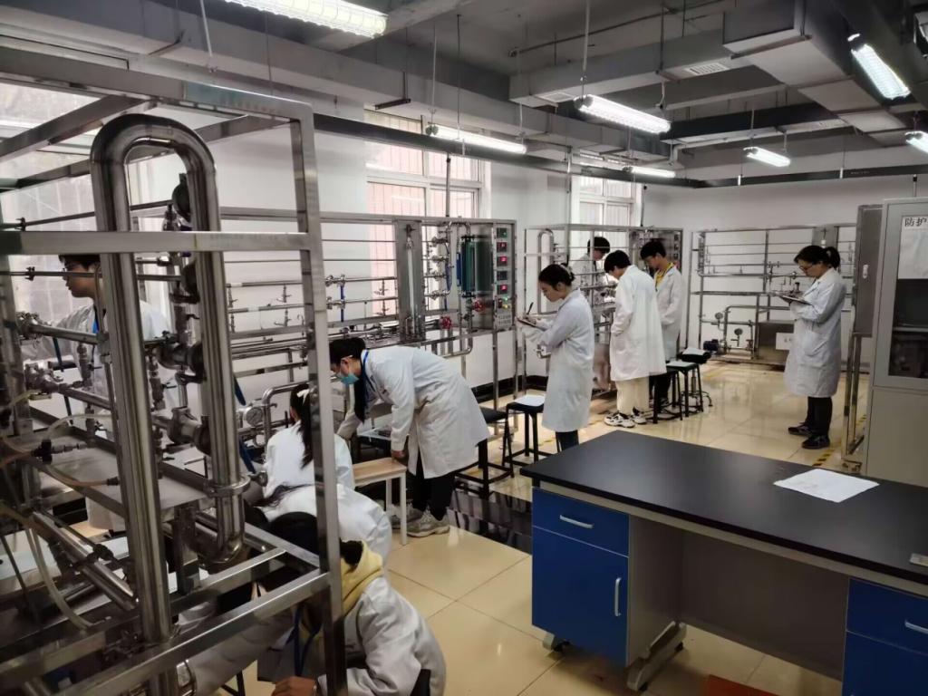 第七届全国大学生化工实验竞赛2138CC太阳集团校赛圆满落幕